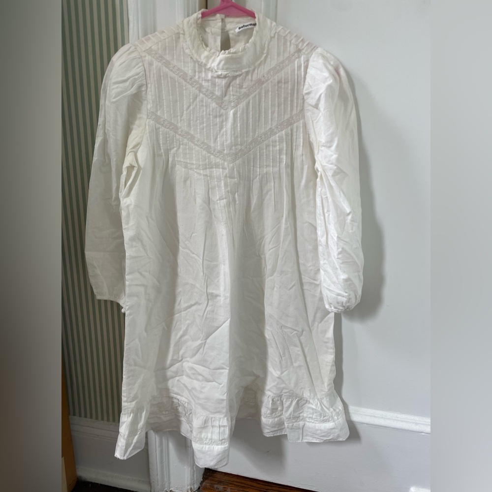 sweet little vintage victorian style dress by reformation 🕊️